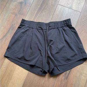 lululemon stroll at sundown short 3.5”